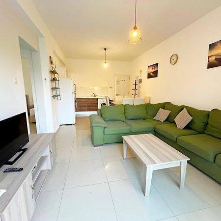 Quitet Two Bedroom Apartment With Private Garden Lukomorye D2 Karavas  Экстерьер фото