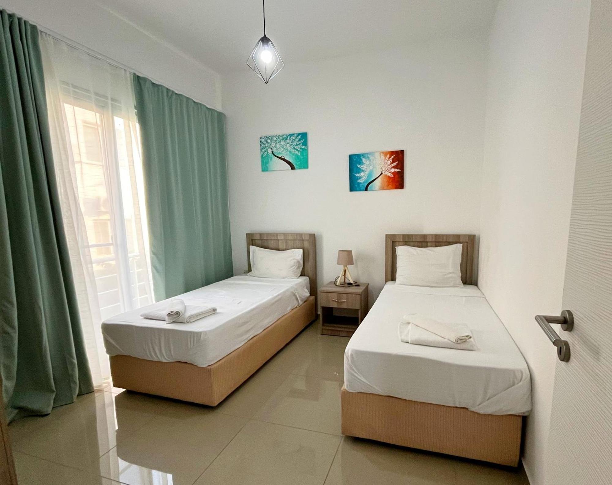 Quitet Two Bedroom Apartment With Private Garden Lukomorye D2 Karavas  Экстерьер фото